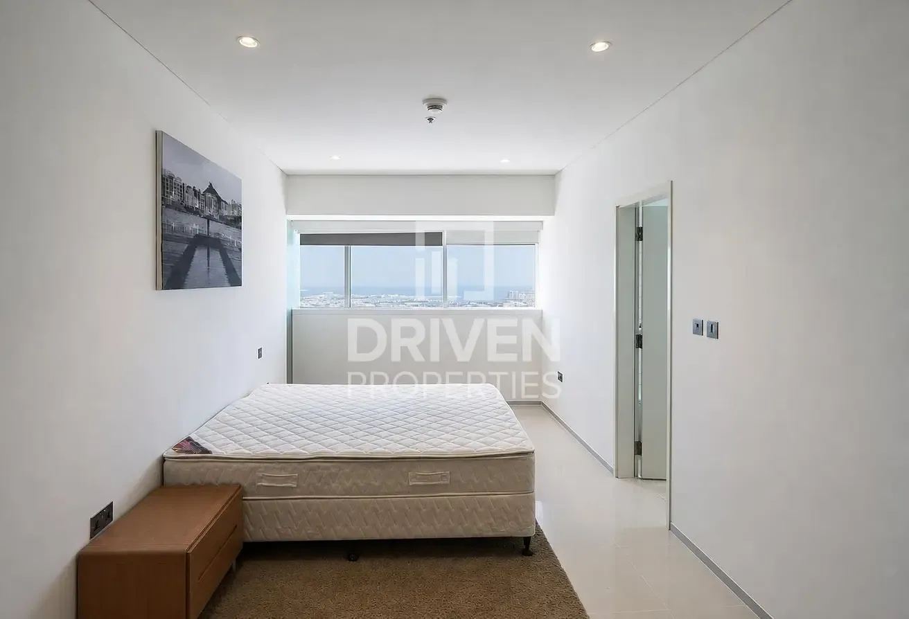 Spacious Apt | High Floor Sea View | Chiller Free