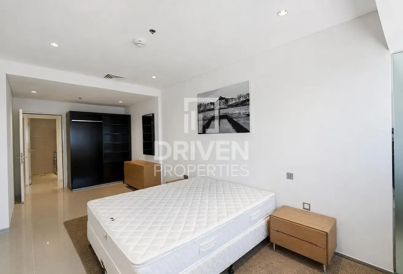 Spacious Apt | High Floor Sea View | Chiller Free