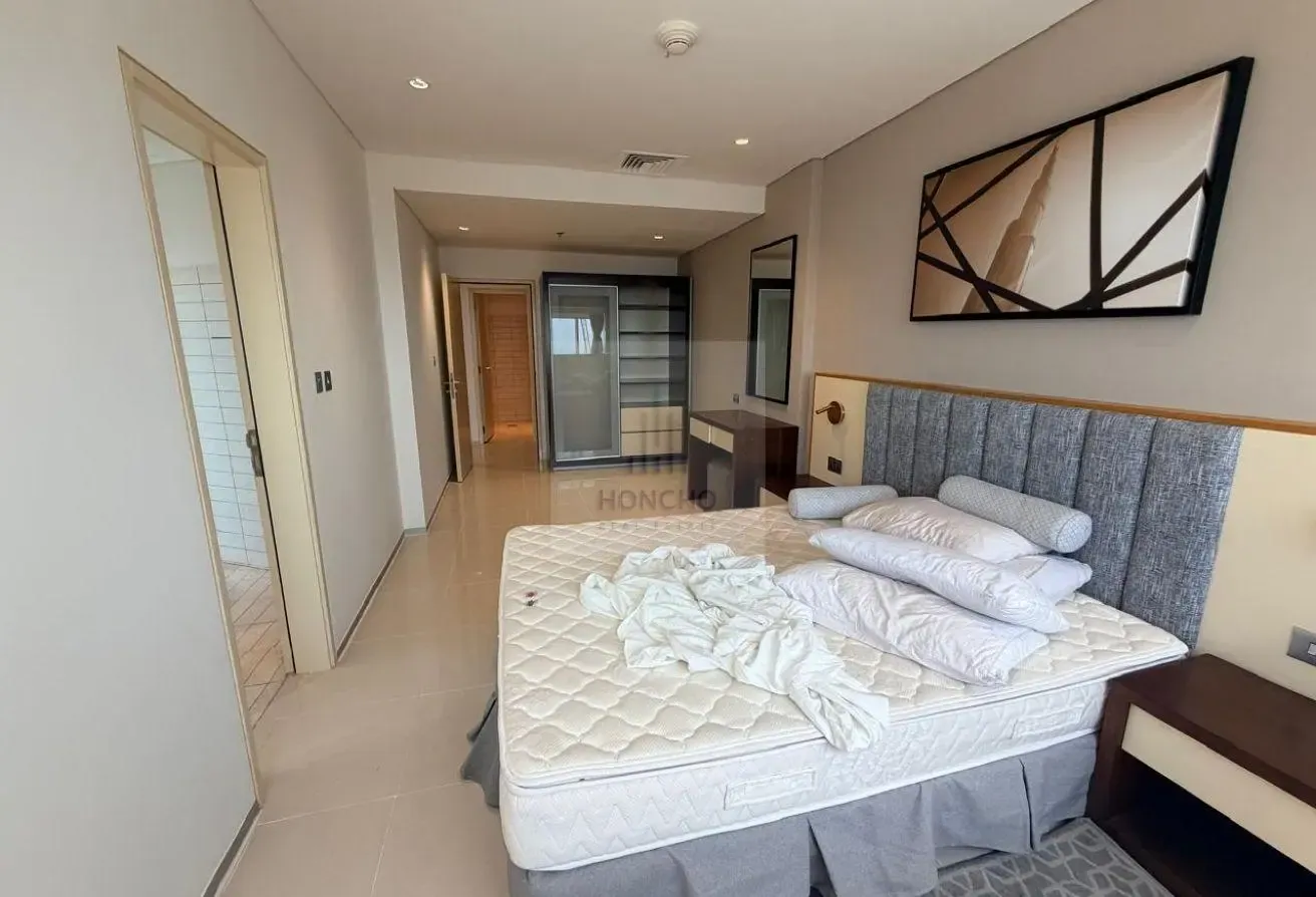 2 BR Apartment on Sheikh Zayed Road with Water View