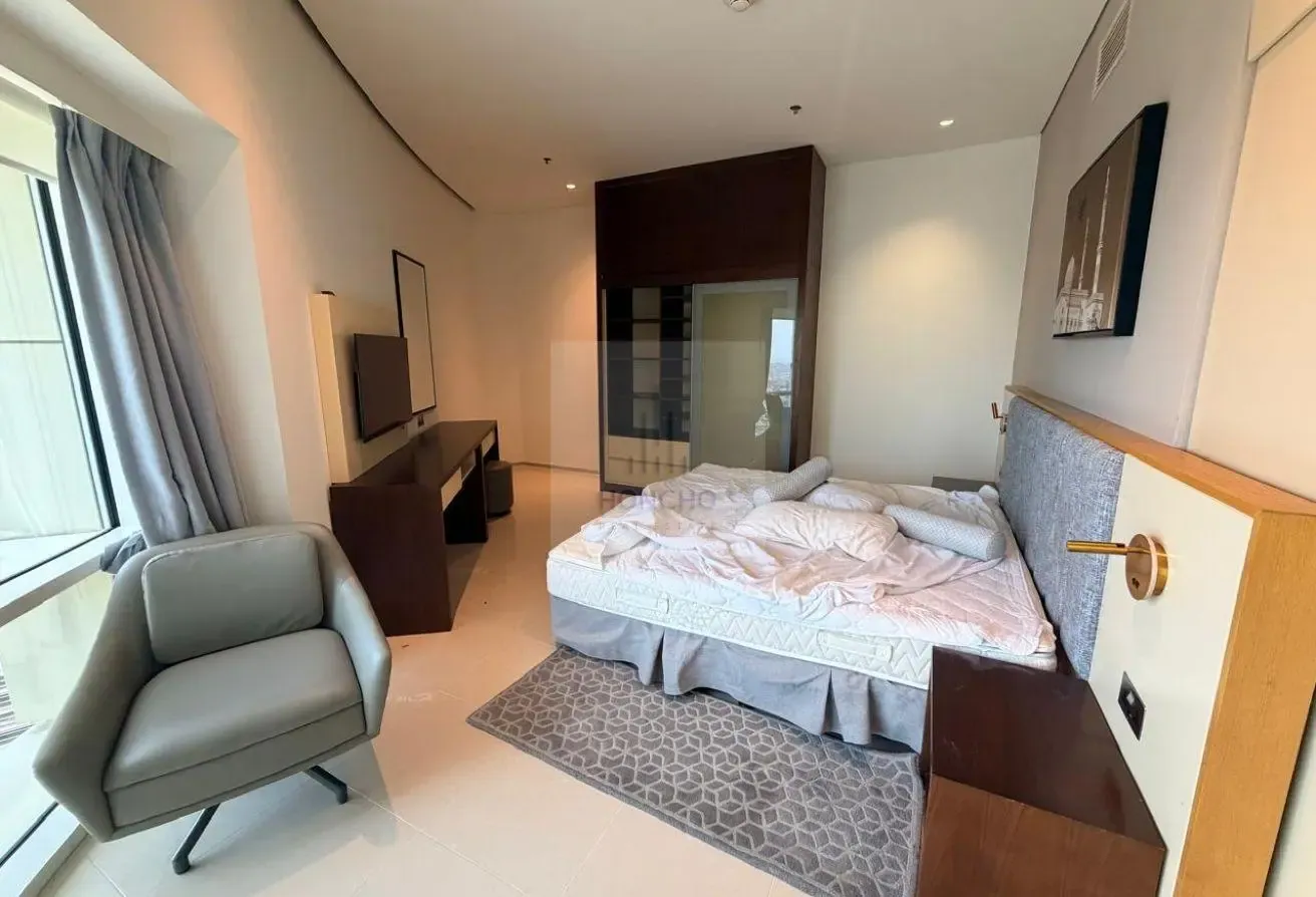 2 BR Apartment on Sheikh Zayed Road with Water View