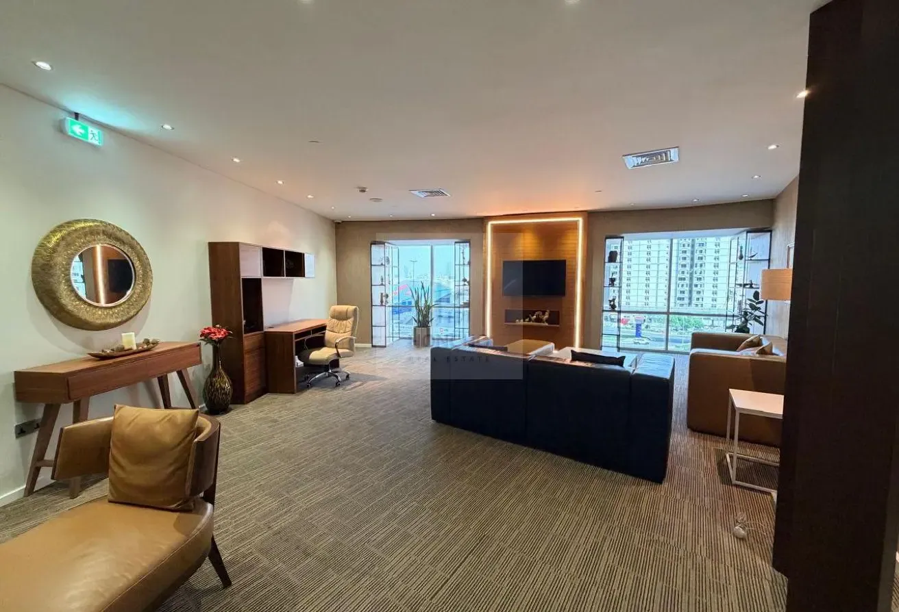 2 BR Apartment on 37th Floor with Water Views