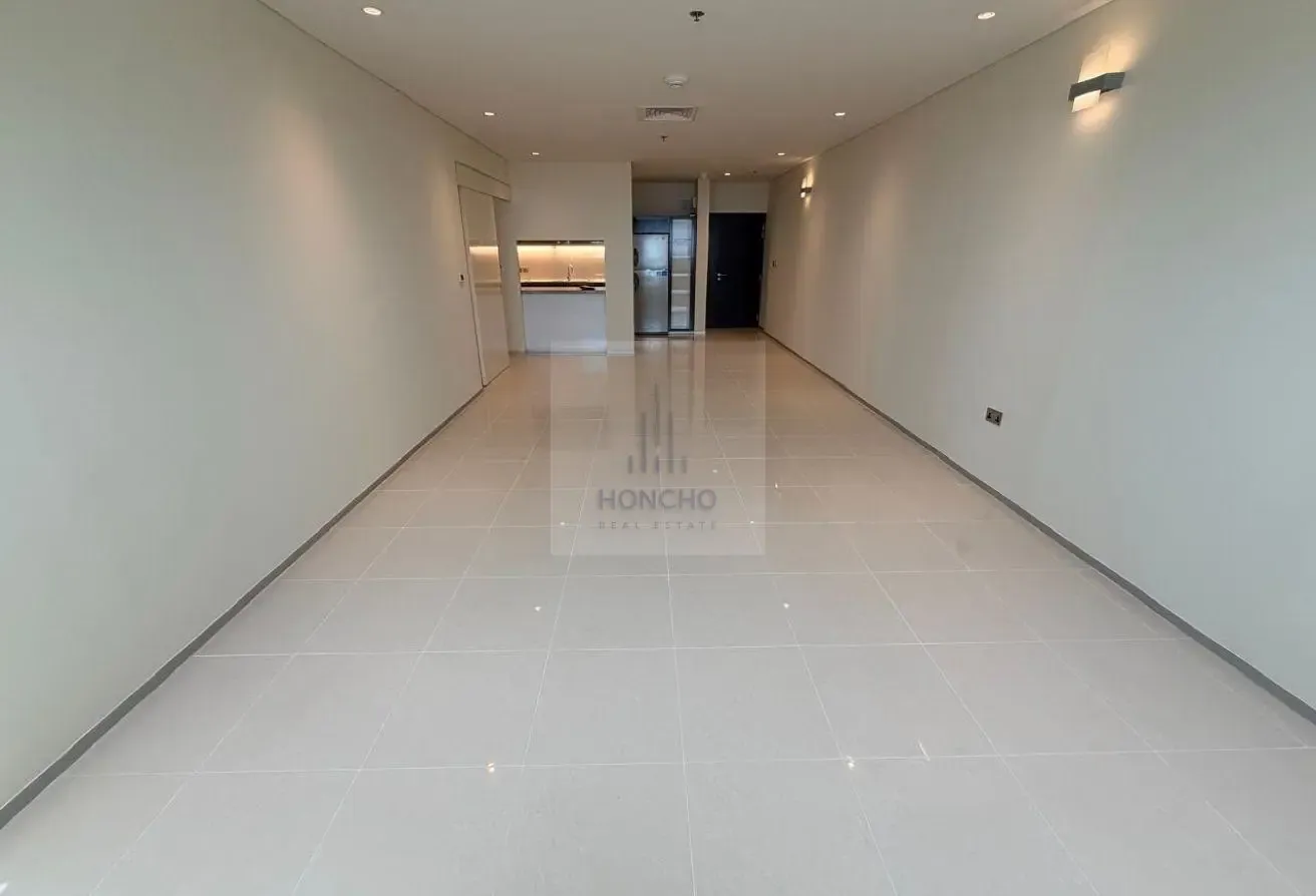2 BR Apartment on 37th Floor with Water Views