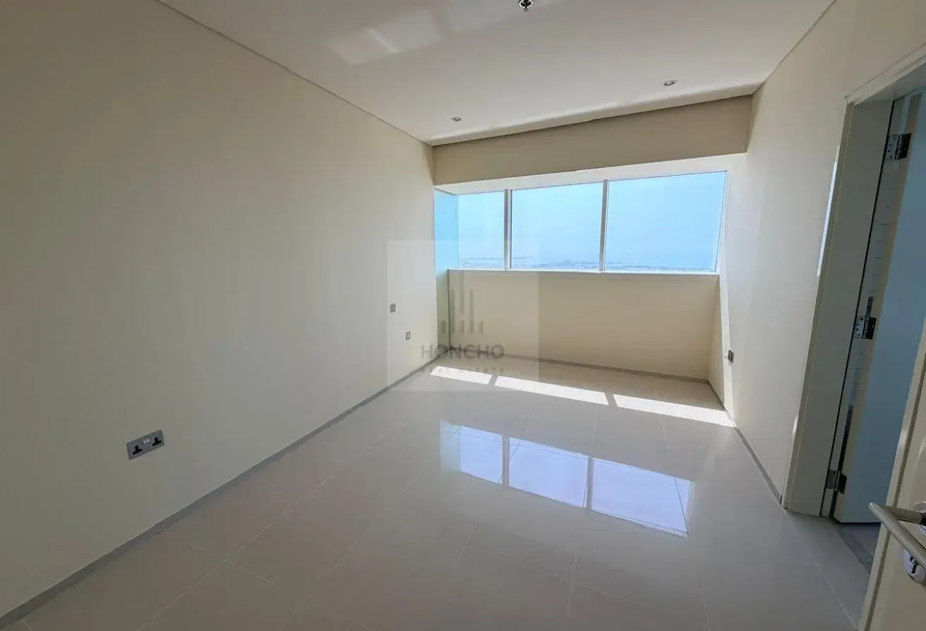 2 BR Apartment on 37th Floor with Water Views