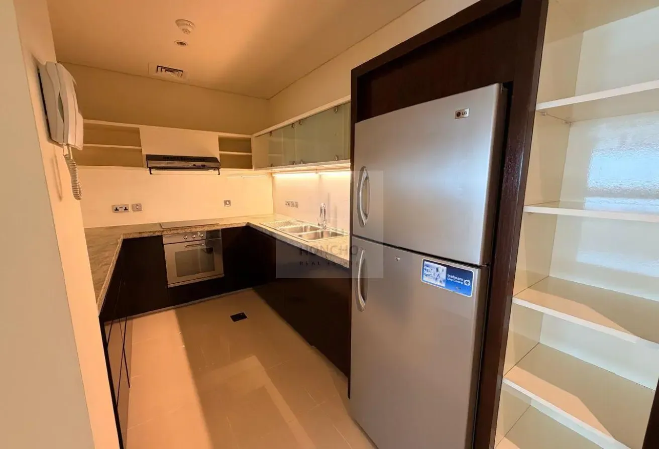 2 BR Apartment on 37th Floor with Water Views
