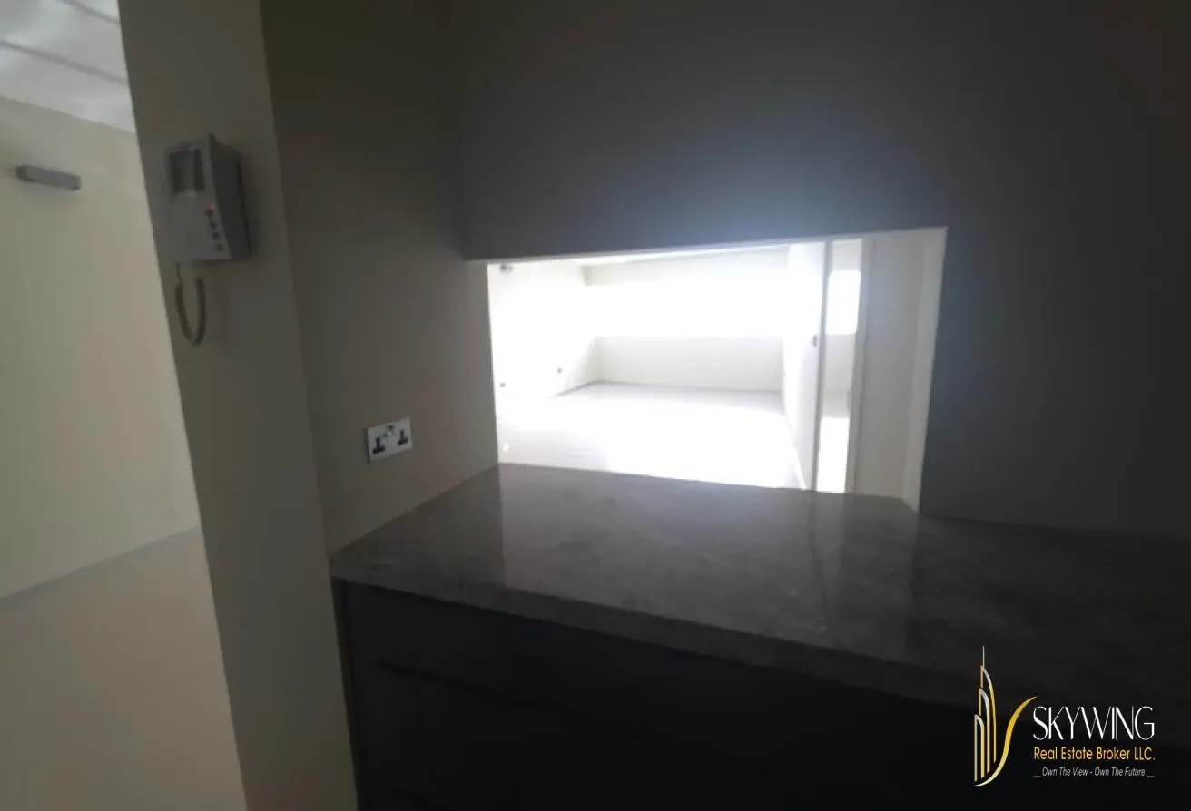 UNFURNISHED 2BR | HIGH FLOOR | BRIGHT