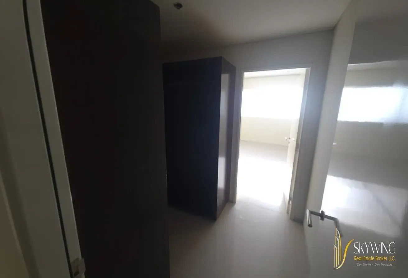 UNFURNISHED 2BR | HIGH FLOOR | BRIGHT