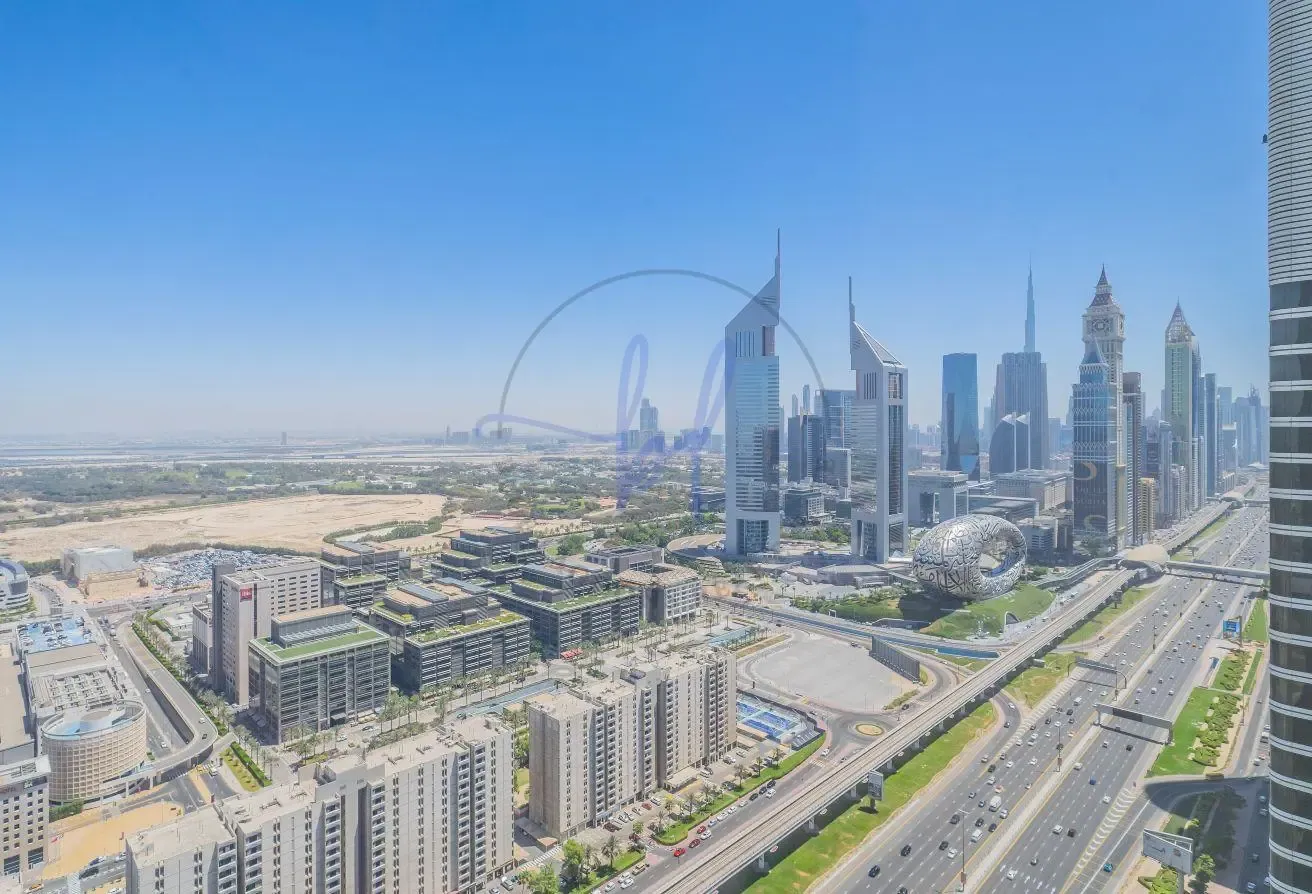 Iconic Tower | Bright & Spacious | Prime SZR Unit