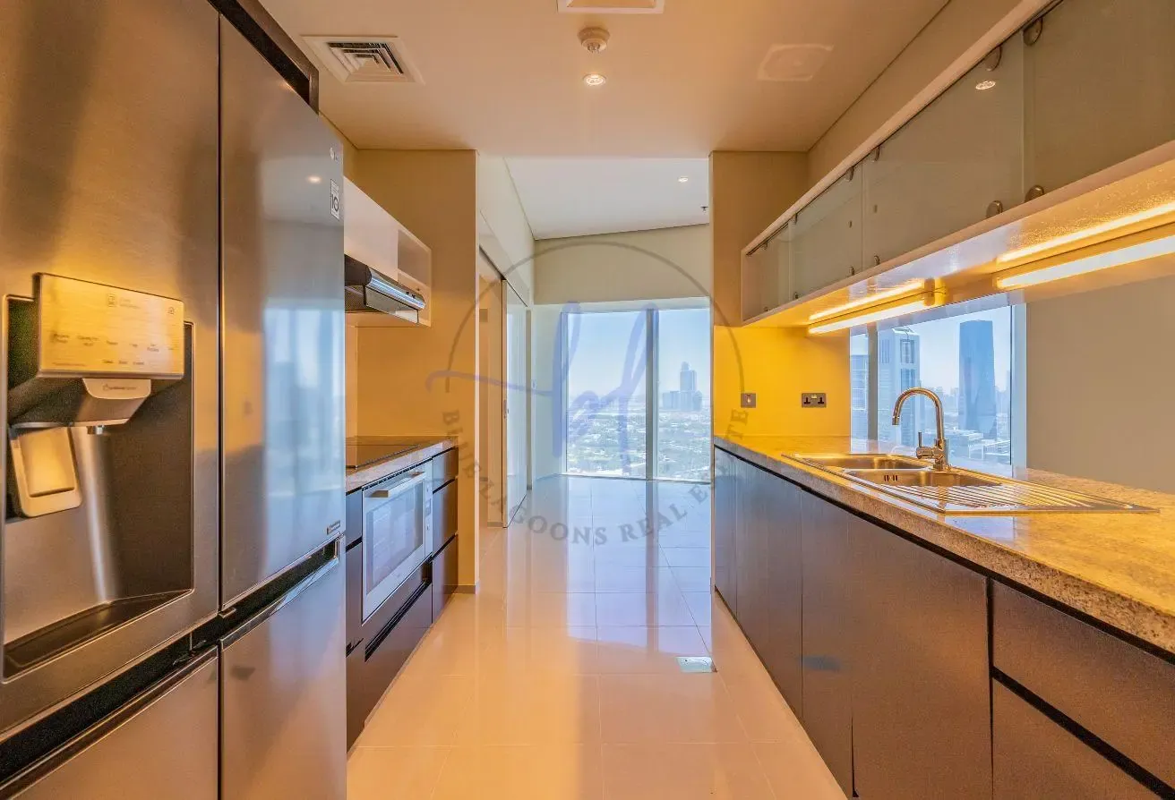 Iconic Tower | Bright & Spacious | Prime SZR Unit