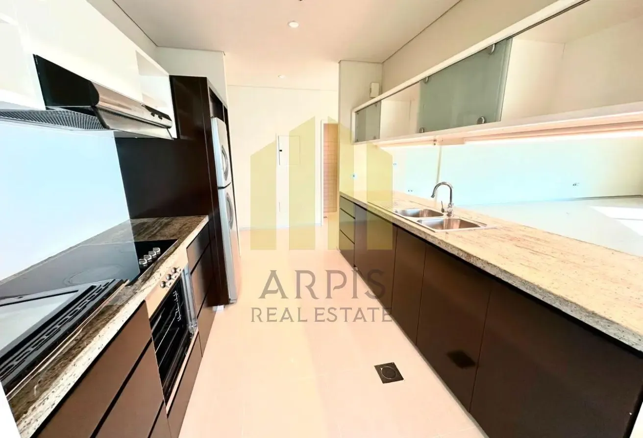 Luxury 2BR | Near Metro | Sheikh Zayed Rd