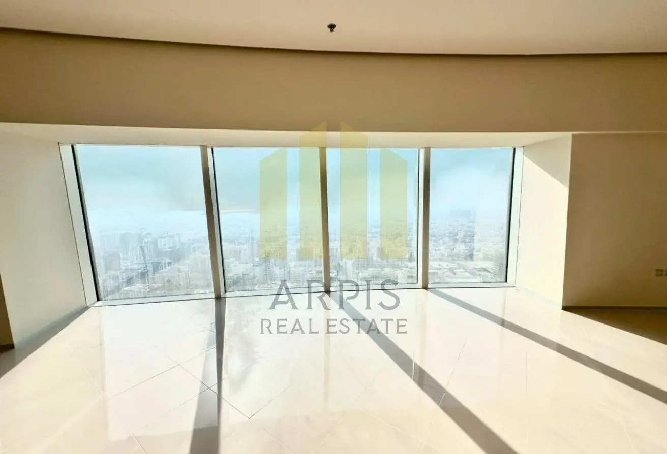 Luxury 2BR | Near Metro | Sheikh Zayed Rd