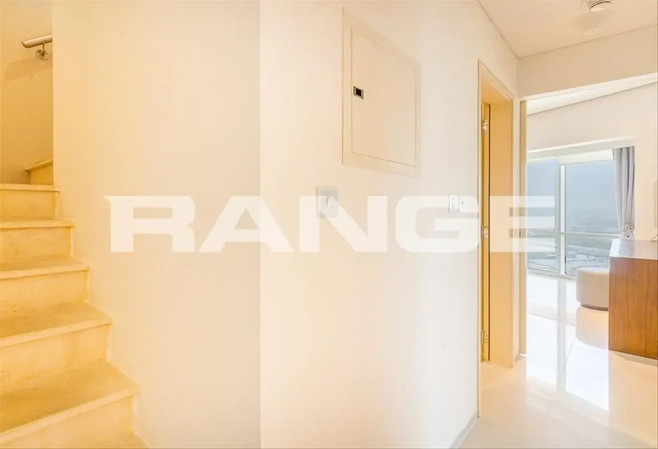 Well Maintained | High Floor | City Skyline View