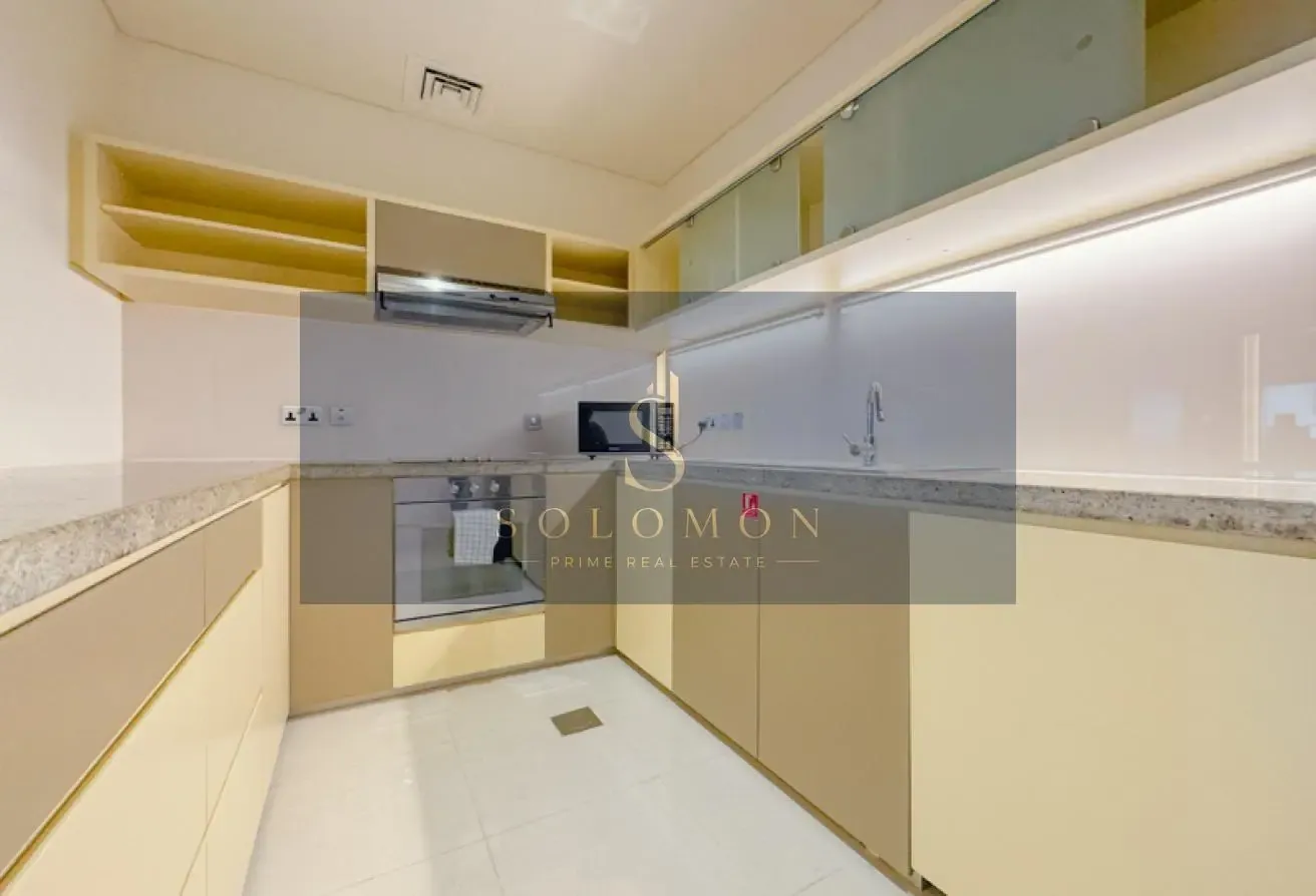 Unfurnished | Vacant | City View