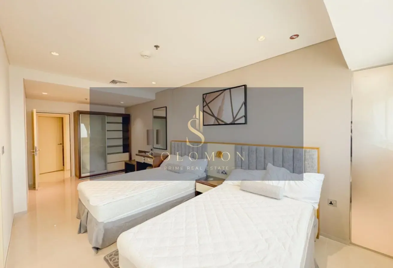 Unfurnished | Vacant | City View