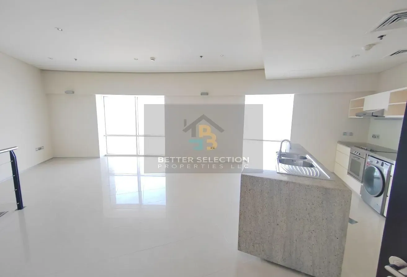 Large 2BHK| High Floor Sea View | Chiller Free