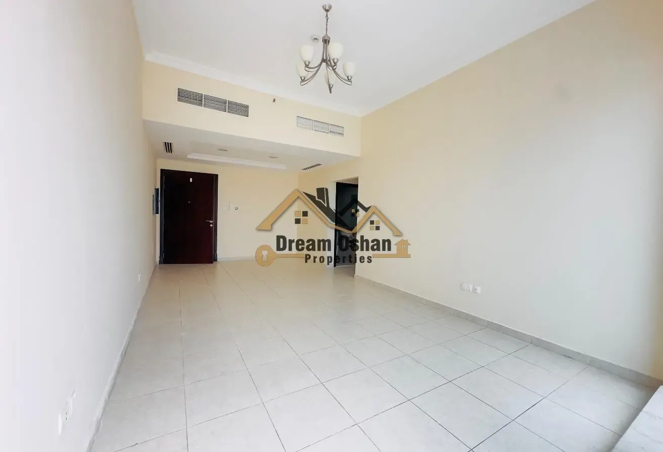 1 BR Apartment in Dubai Silicon Oasis with Parking