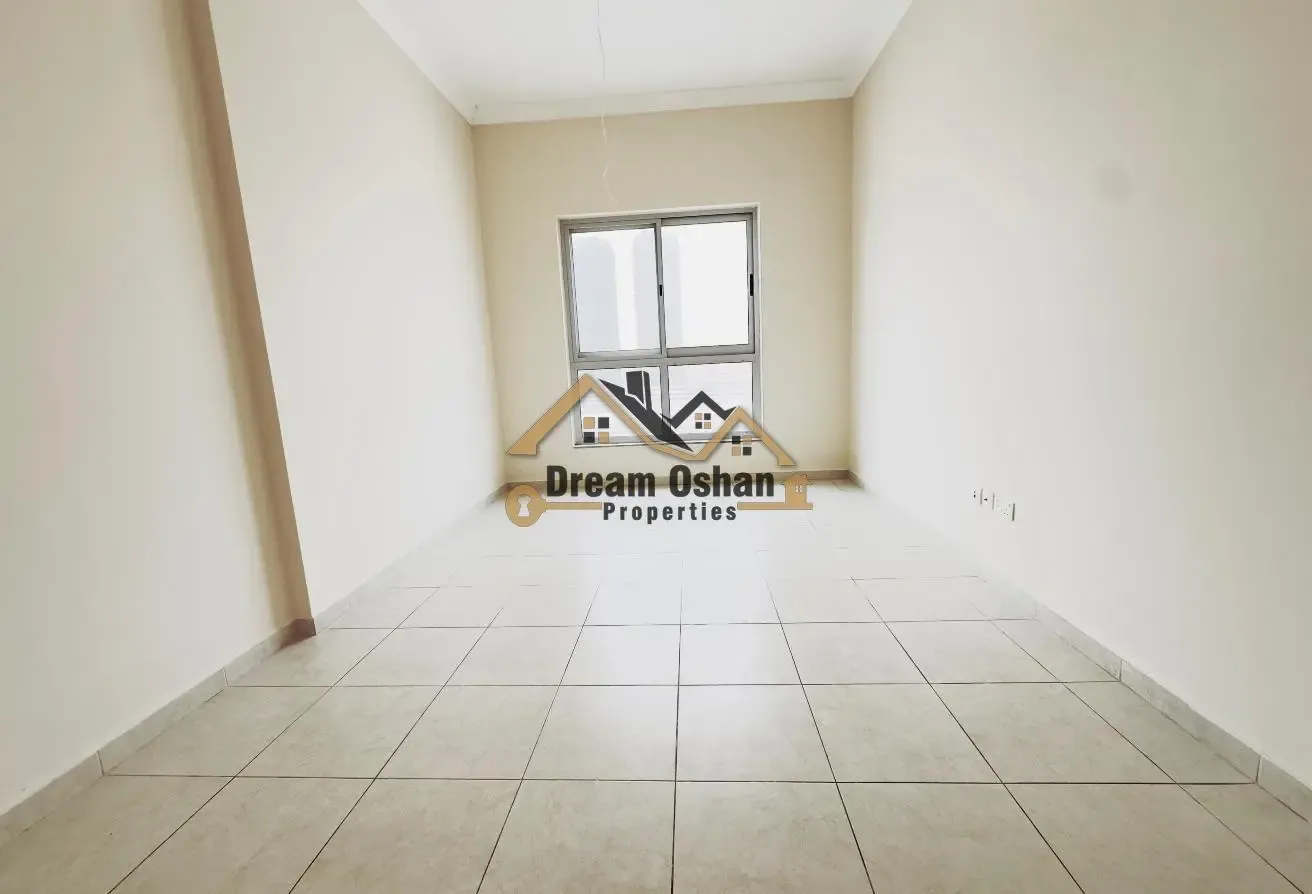 1 BR Apartment in Dubai Silicon Oasis with Parking