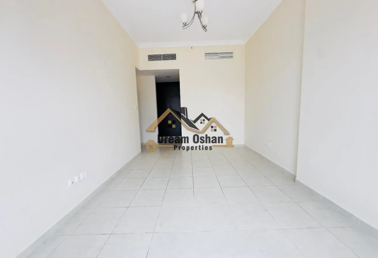 1 BR Apartment in Dubai Silicon Oasis with Parking