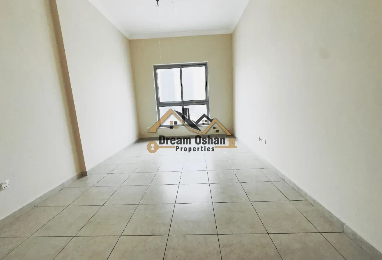1 BR Apartment in Dubai Silicon Oasis with Parking