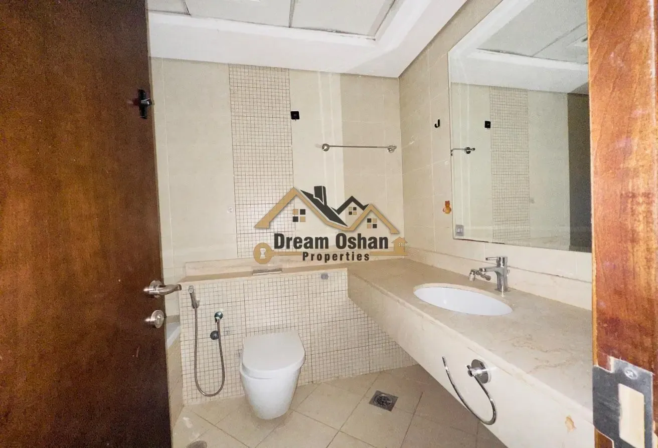 1 BR Apartment in Dubai Silicon Oasis with Parking