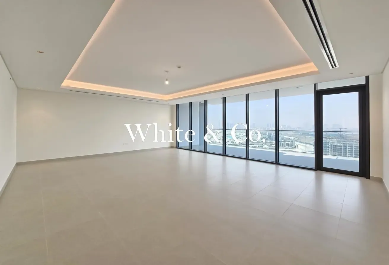 lLOWEST PRICE | BURJ SKYLINE VIEWS | READY