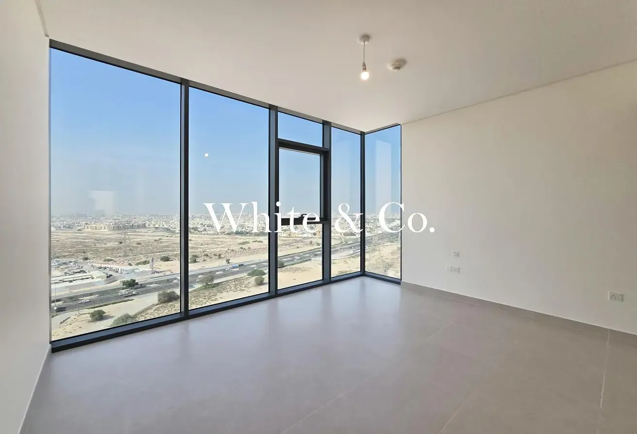 lLOWEST PRICE | BURJ SKYLINE VIEWS | READY