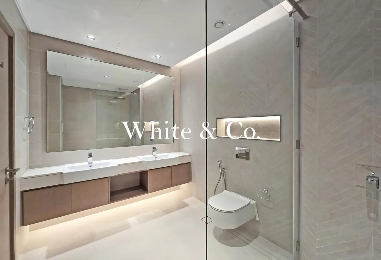 lLOWEST PRICE | BURJ SKYLINE VIEWS | READY