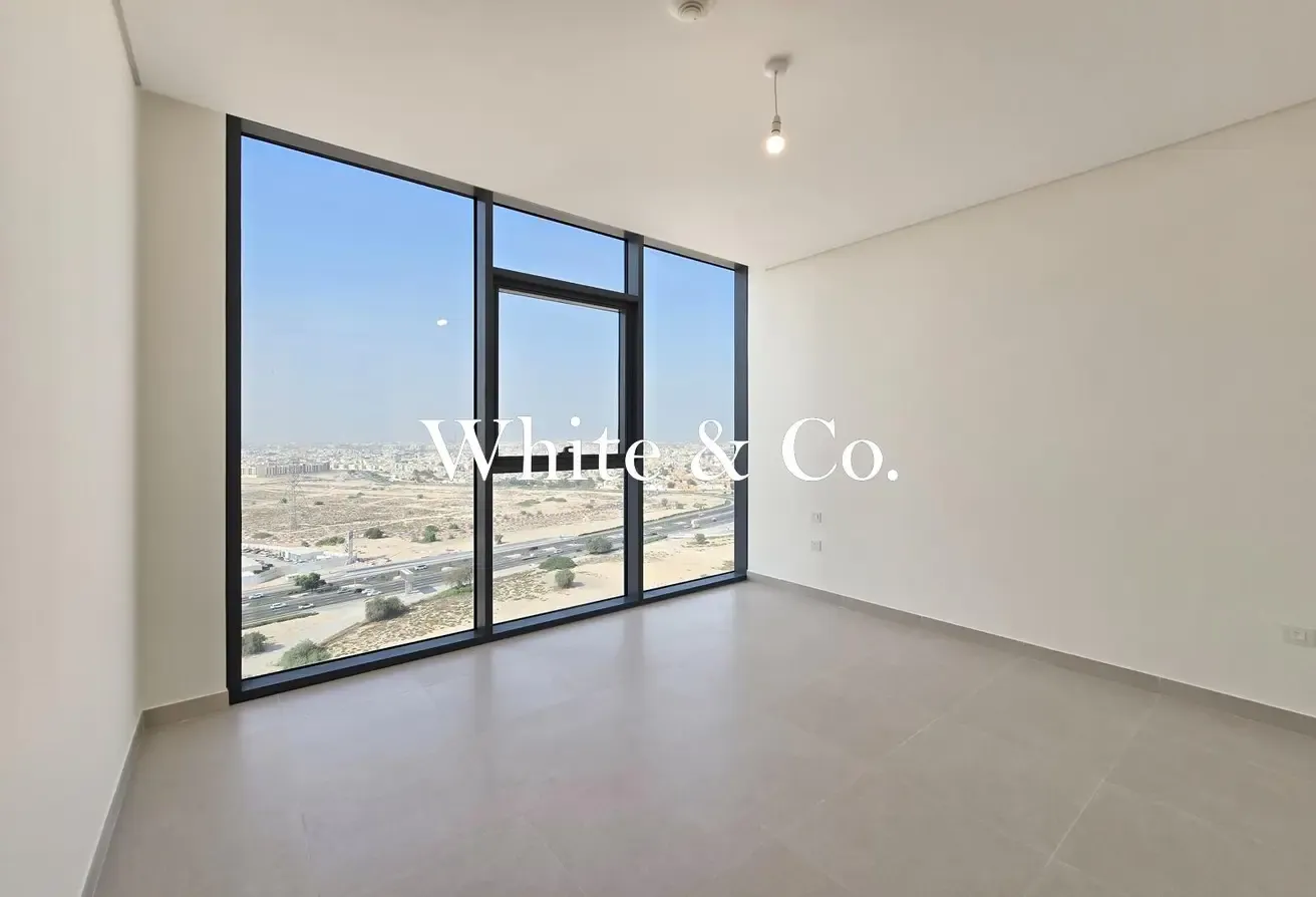 lLOWEST PRICE | BURJ SKYLINE VIEWS | READY