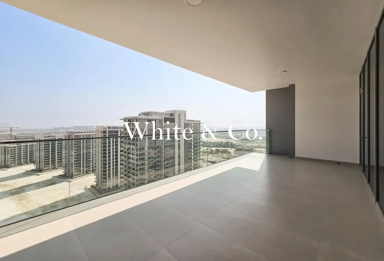 lLOWEST PRICE | BURJ SKYLINE VIEWS | READY