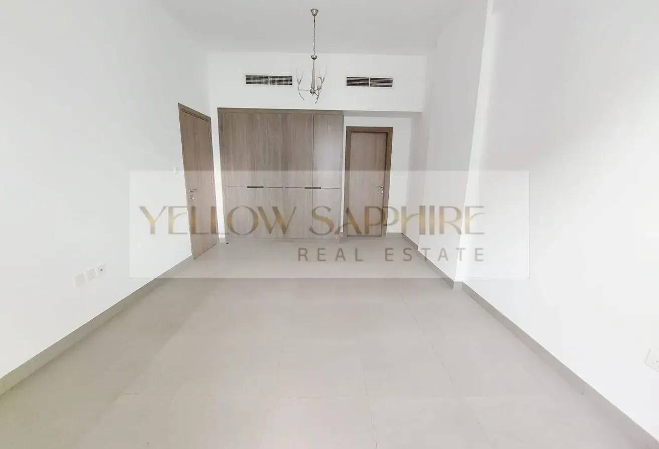 1BR | Prestige Building | Ready to Move in