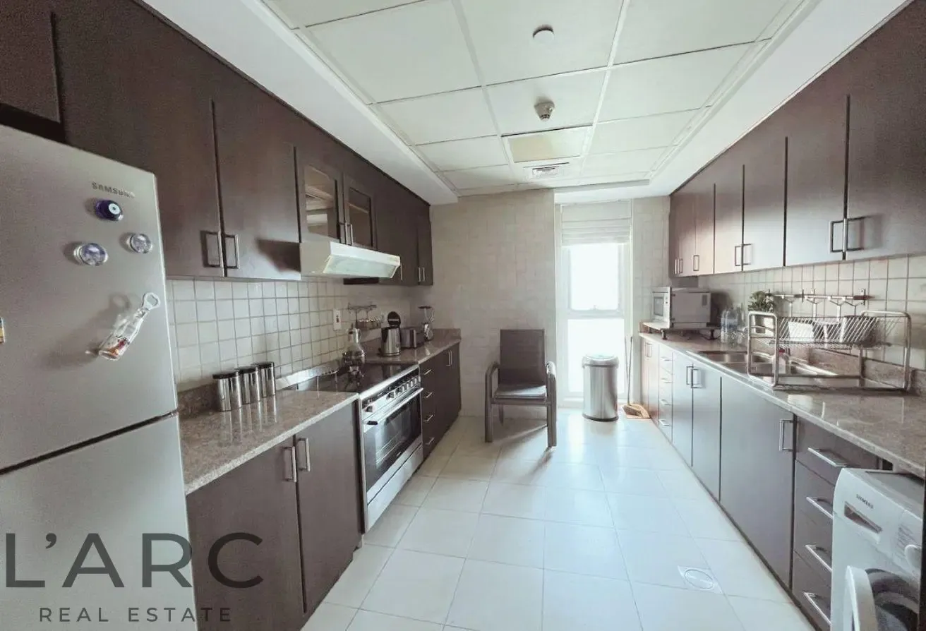 Canal View  |  High Floor  |  Vacant