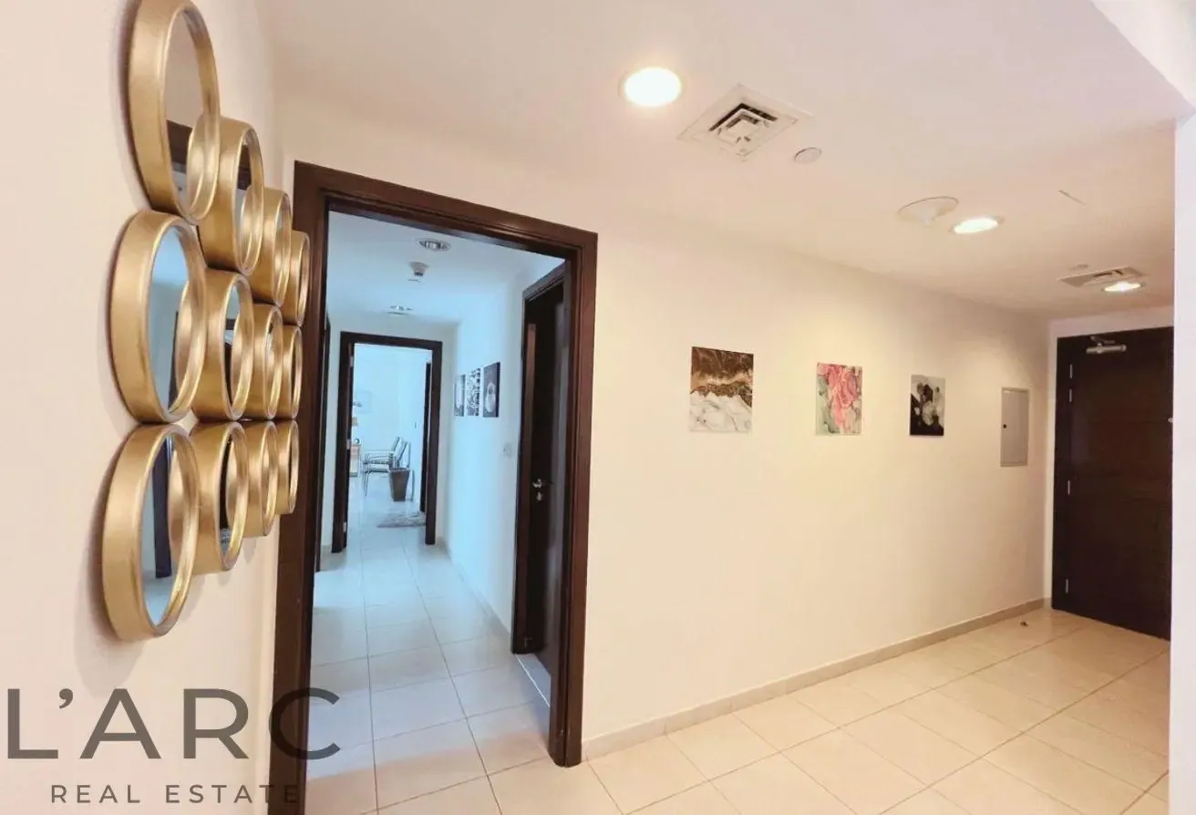 Canal View  |  High Floor  |  Vacant