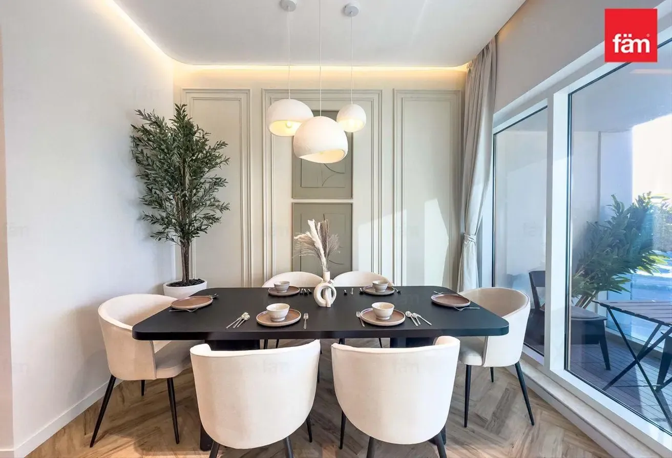 Upgraded APT | Partial Canal View | Furnished