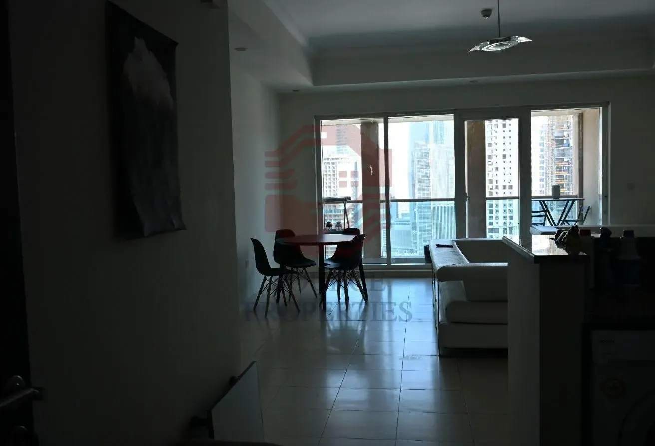 Spacious 1BR Apartment|Churchill Residential Tower