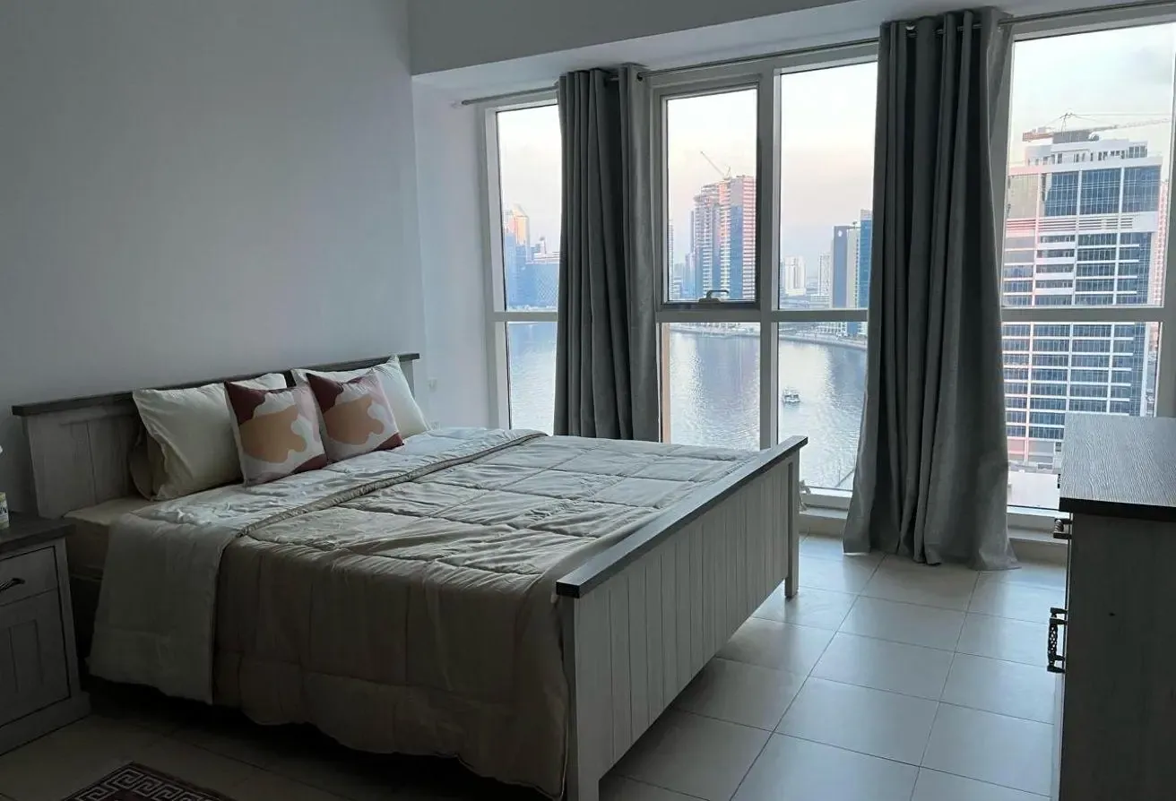 Fully Furnished | High floor | Canal View|