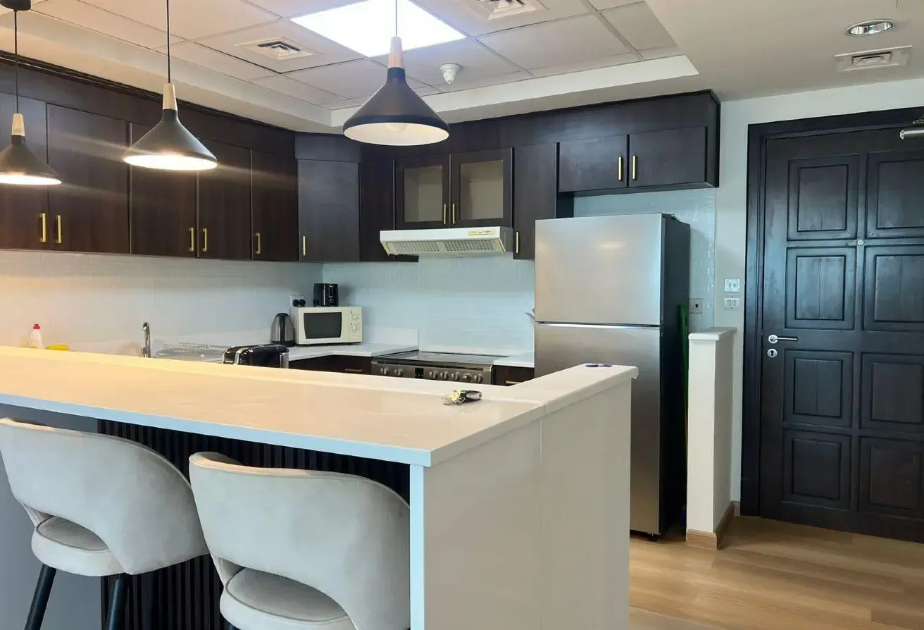 Fully Furnished 1-BHK| PartialCanal & City Views |