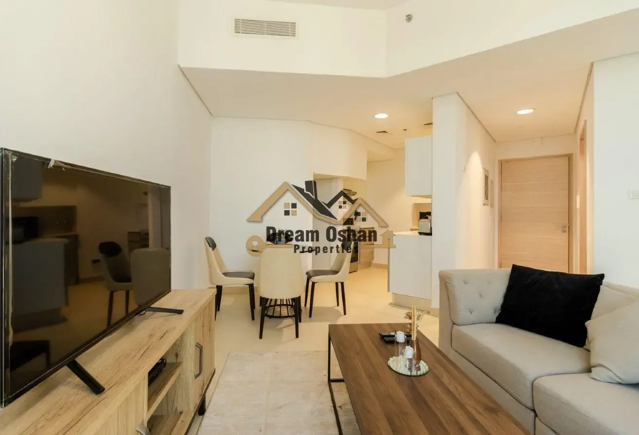 Lavish 1BHK Next To Metro _Canal Area