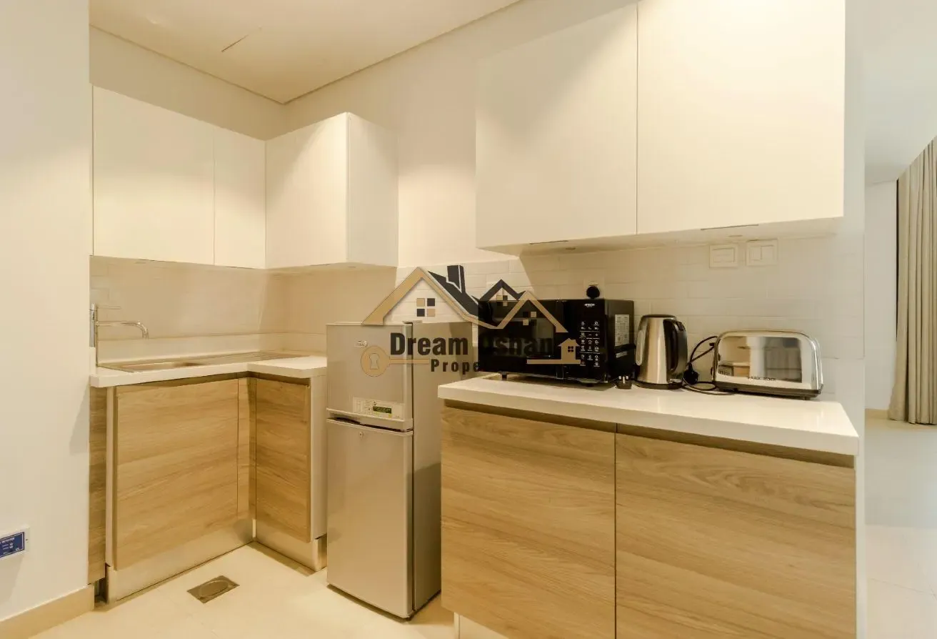 Lavish 1BHK Next To Metro _Canal Area