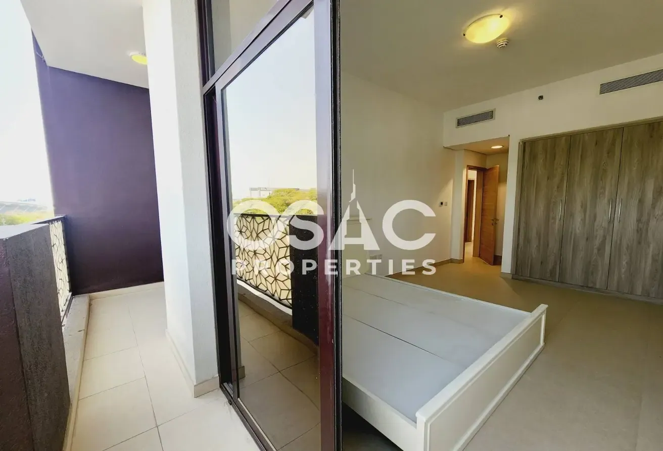 Burj Khalifa View | Well Maintained | Near Metro
