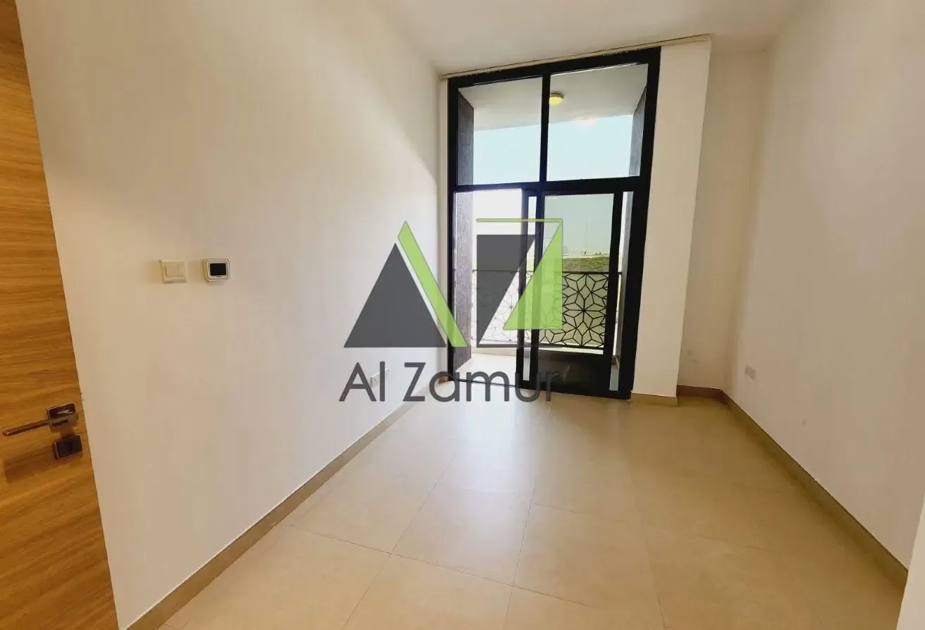 LAVISH 2BR | W/ TERRACE | KHALIFA VIEW | SPACIOUS