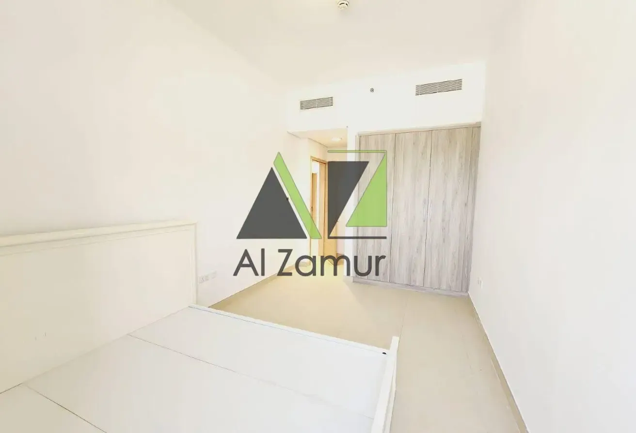 LAVISH 2BR | W/ TERRACE | KHALIFA VIEW | SPACIOUS