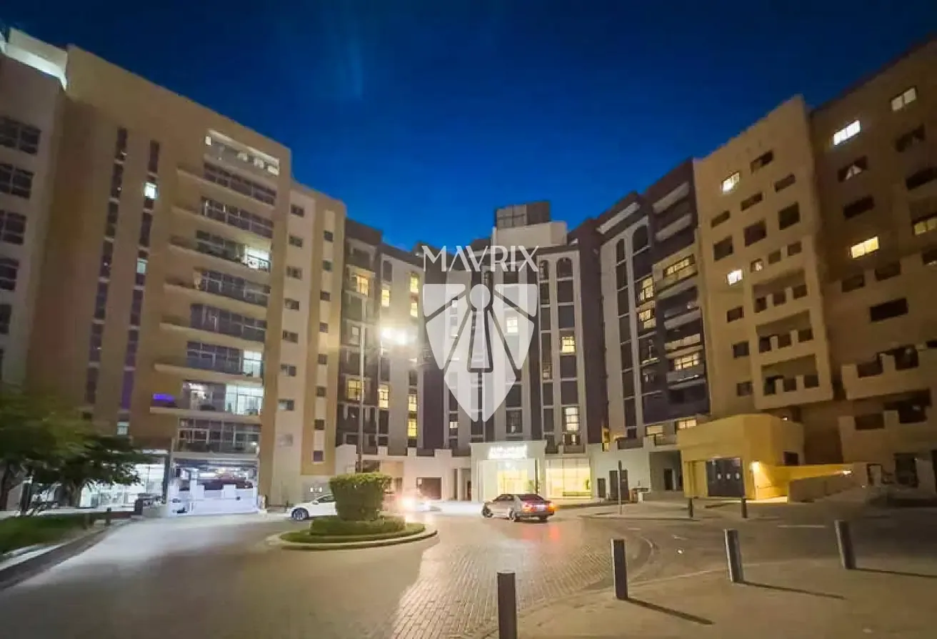 4 Cheques | Unfurnished | 10min Walk to Metro