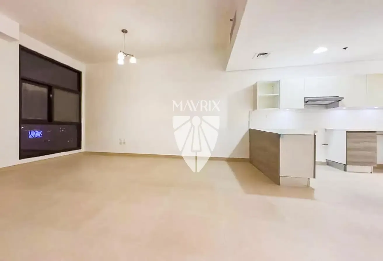 4 Cheques | Unfurnished | 10min Walk to Metro