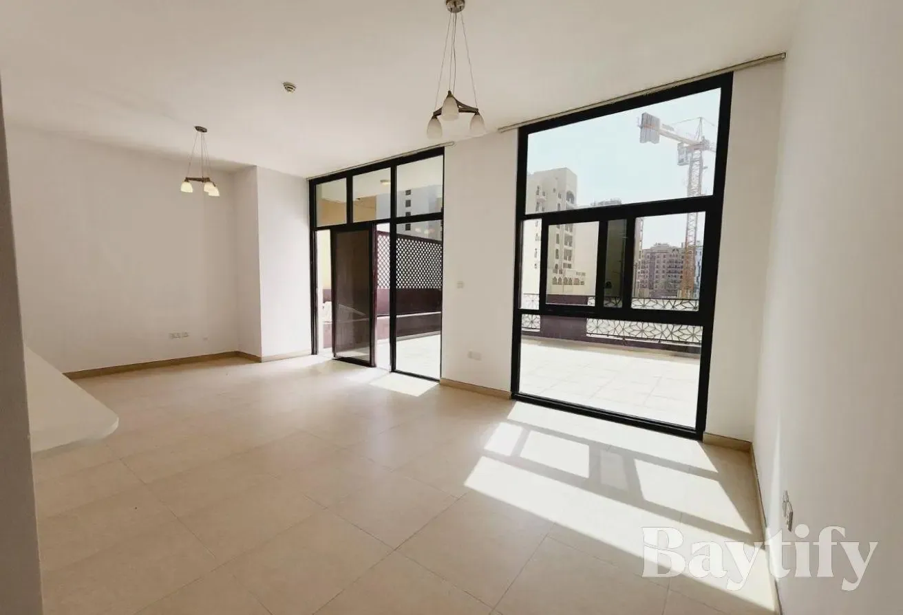 SPACIOUS | HUGE TERRACE | MID FLOOR