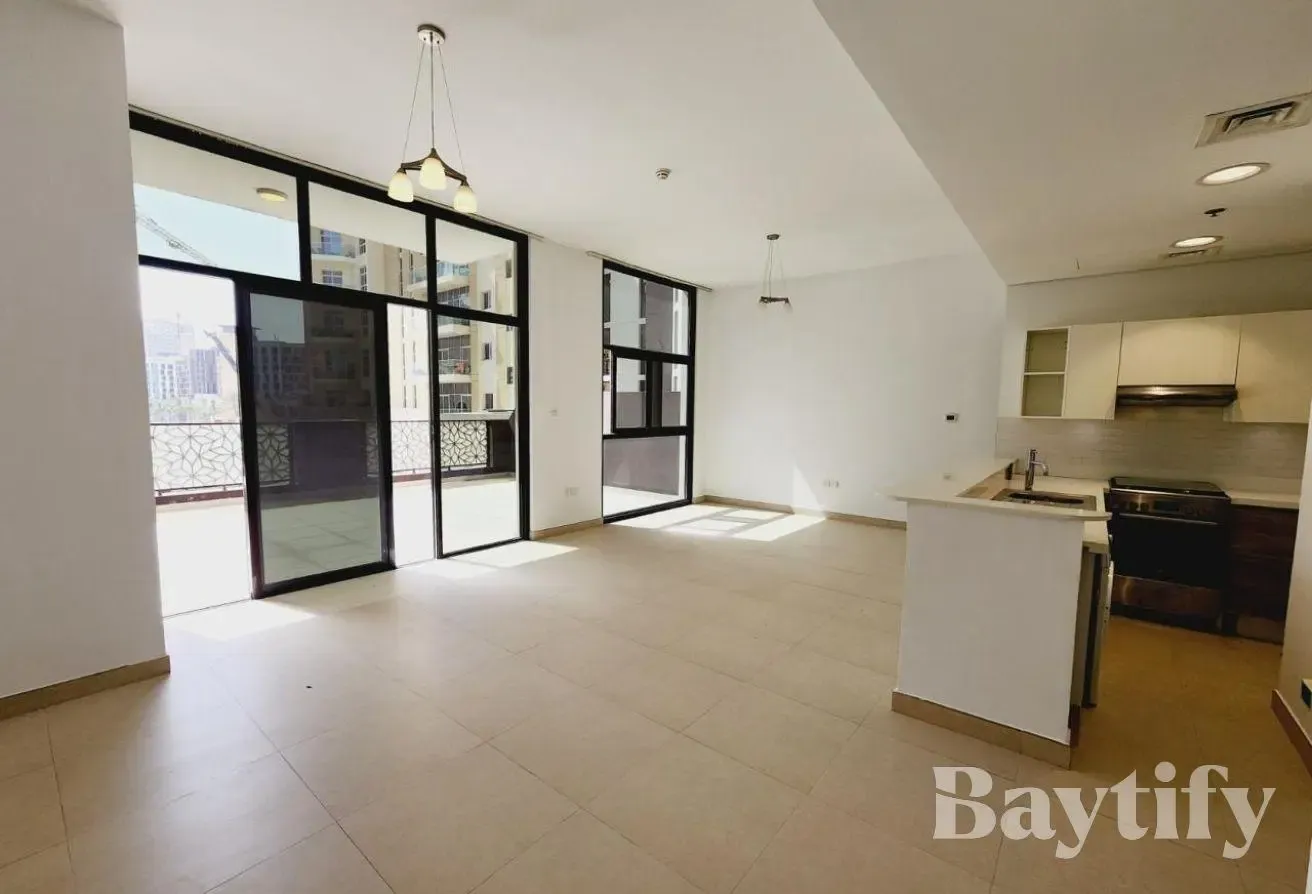 SPACIOUS | HUGE TERRACE | MID FLOOR