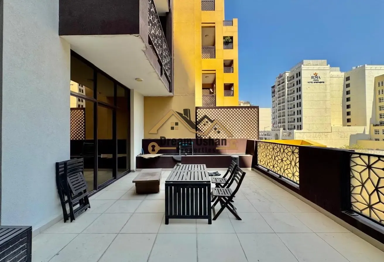 Terrace Unit•Charming Layout•Nearby metro•Gym-pool