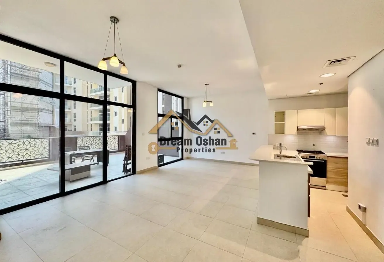 Terrace Unit•Charming Layout•Nearby metro•Gym-pool