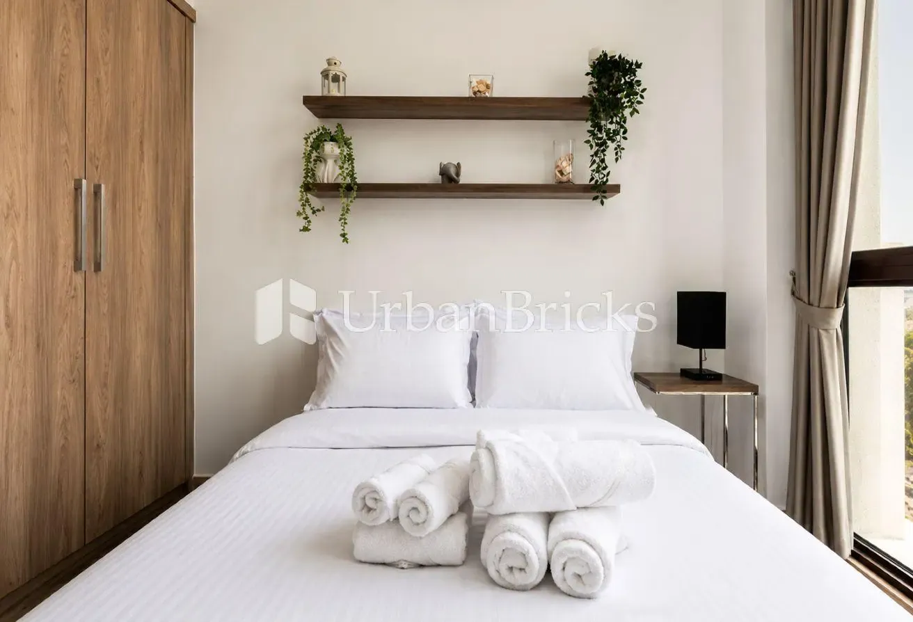 Elevated Living I Skyline Views I Fully Furnished