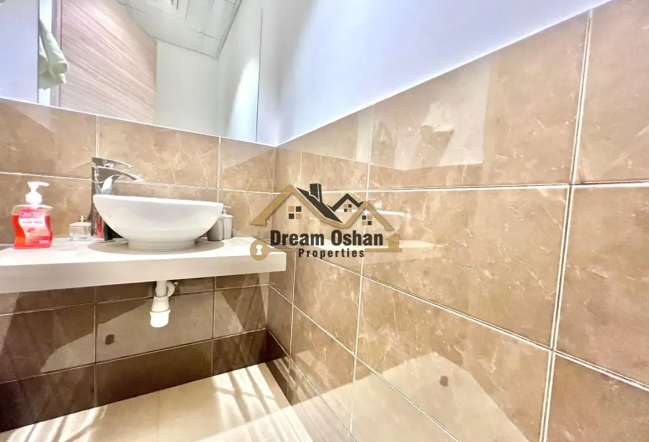 Luxury 1BR/ Huge Terrace/ Cheap Price-Near Metro