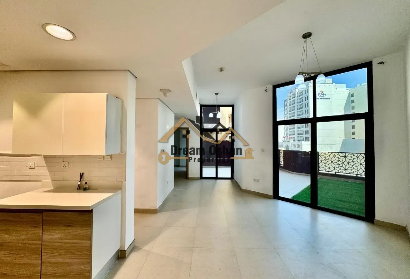 1-BR Nearby Metro•Huge Terrace•Gym-Pool-Parking