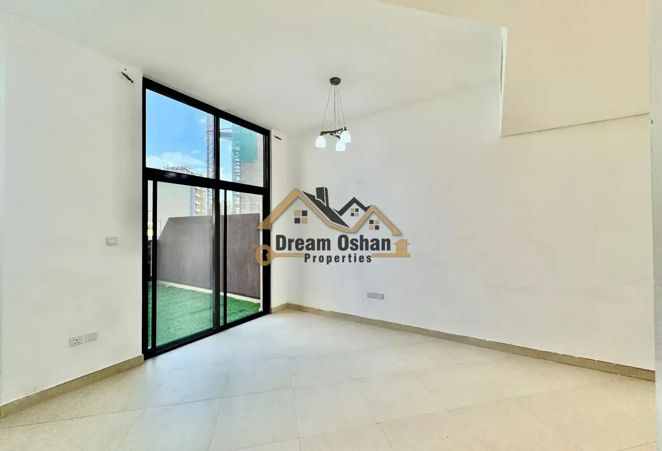 1-BR Nearby Metro•Huge Terrace•Gym-Pool-Parking